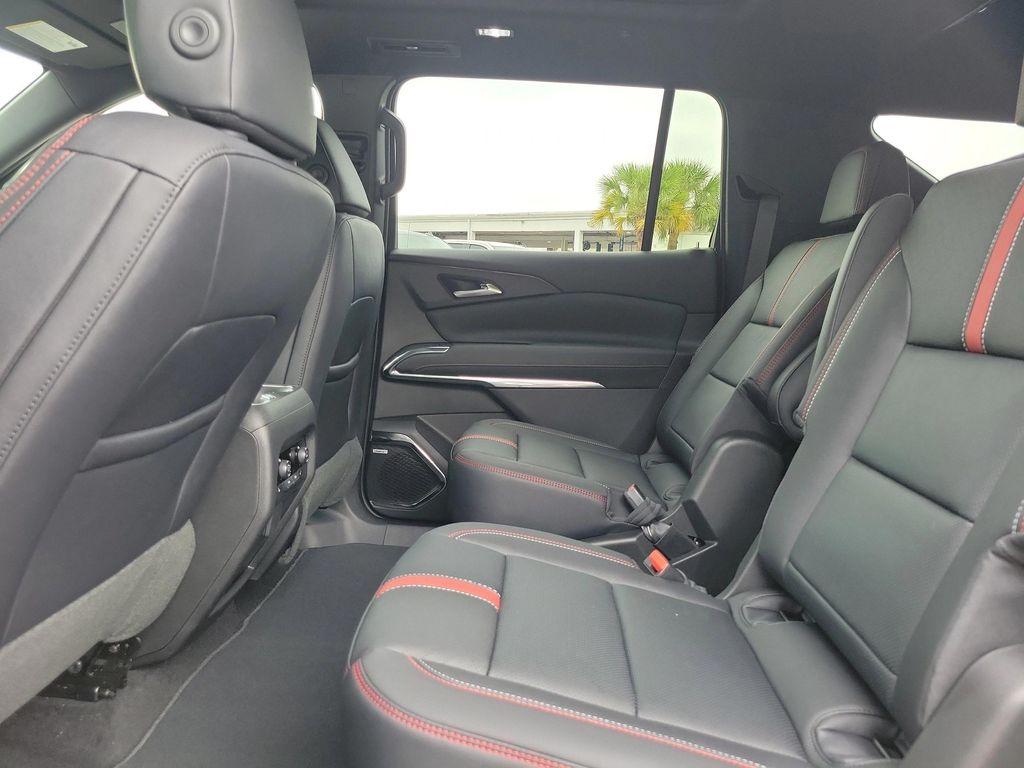 new 2026 Chevrolet Traverse car, priced at $56,230