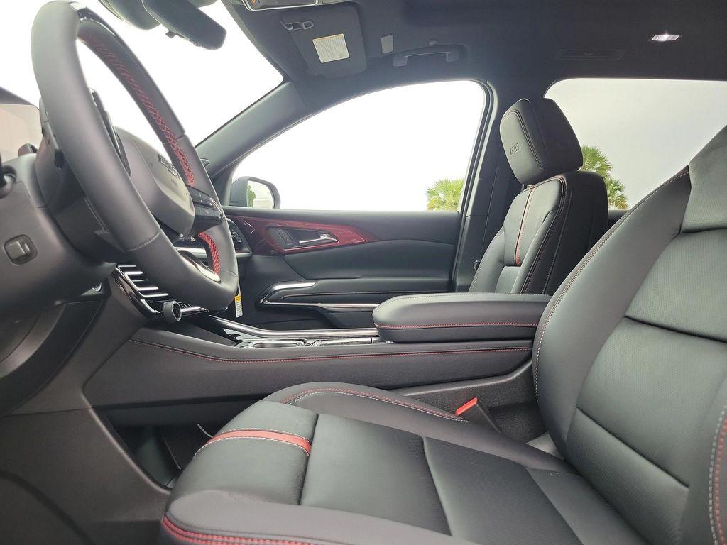 new 2026 Chevrolet Traverse car, priced at $56,230