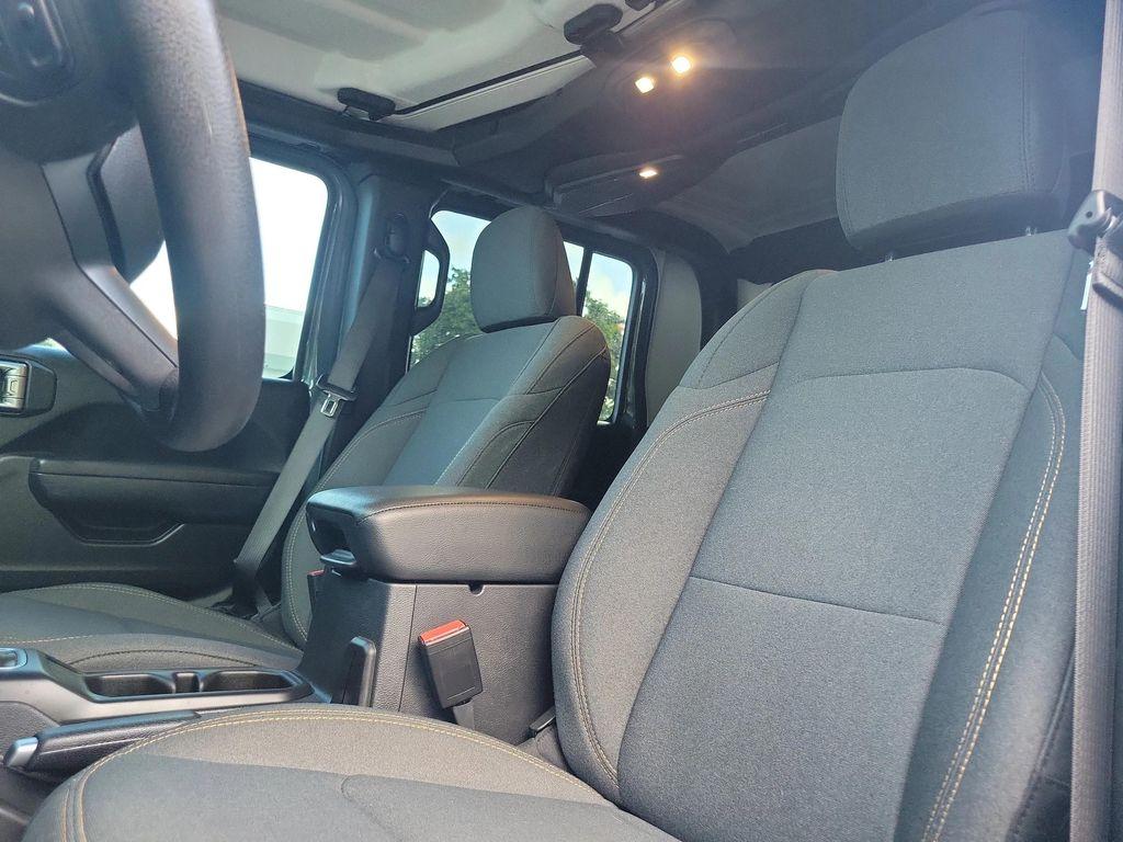 used 2024 Jeep Gladiator car