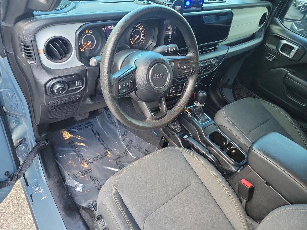 used 2024 Jeep Gladiator car