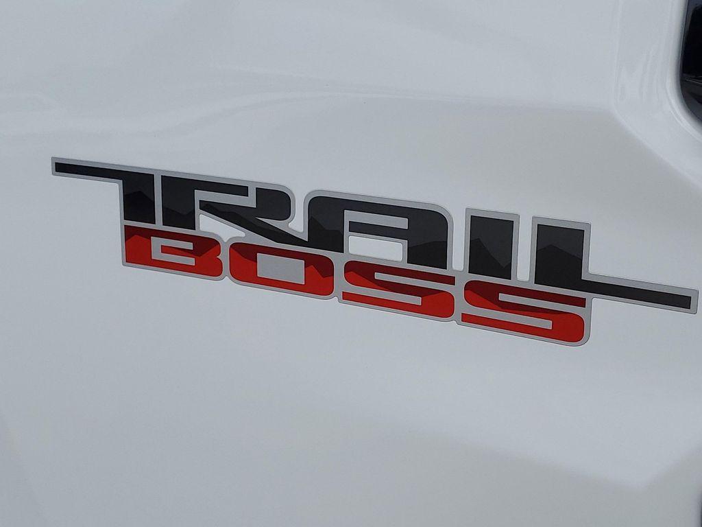 new 2025 Chevrolet Colorado car, priced at $40,358