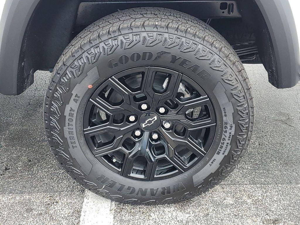 new 2025 Chevrolet Colorado car, priced at $40,358