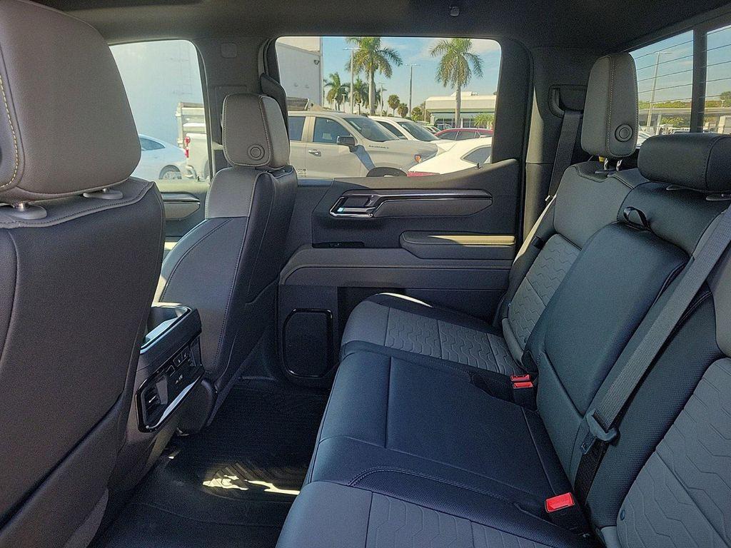 new 2024 Chevrolet Silverado 1500 car, priced at $69,914