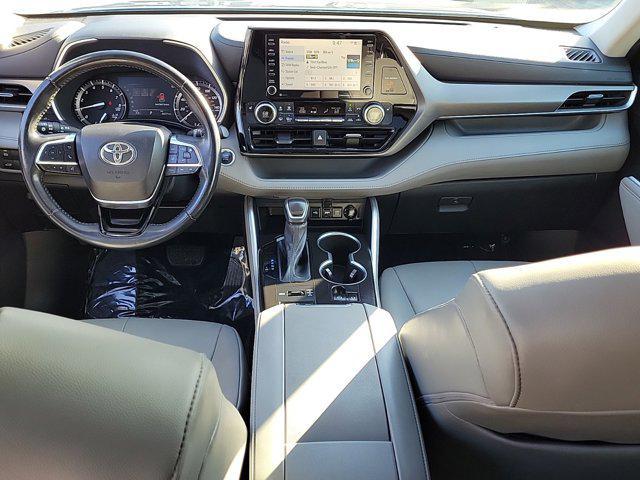 used 2020 Toyota Highlander car, priced at $29,560