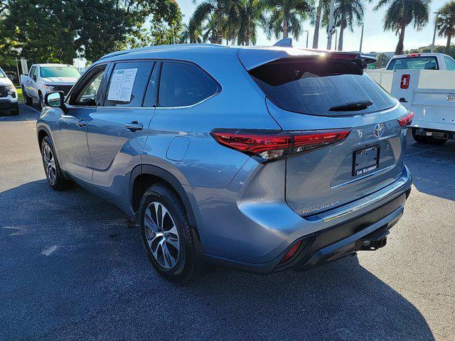 used 2020 Toyota Highlander car, priced at $29,560