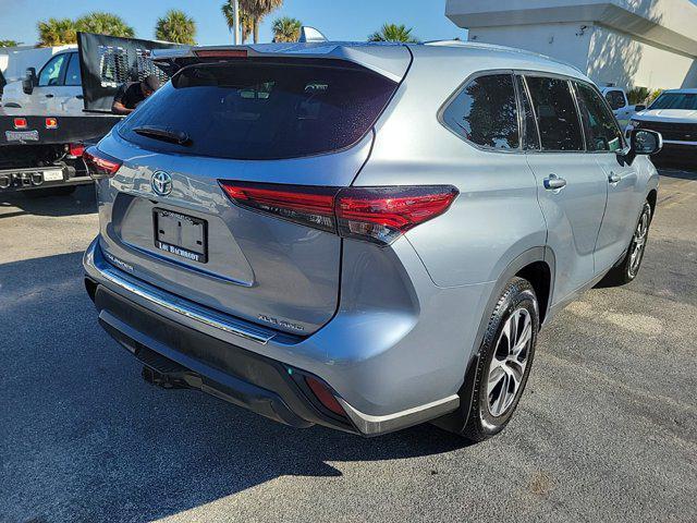 used 2020 Toyota Highlander car, priced at $29,560