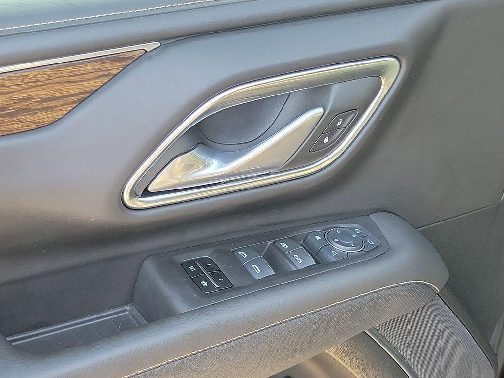 new 2024 Chevrolet Suburban car, priced at $63,990