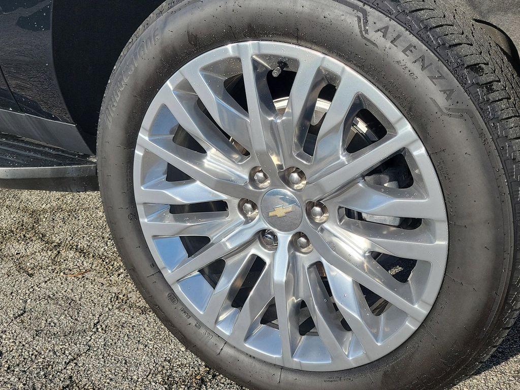 new 2024 Chevrolet Suburban car, priced at $63,990