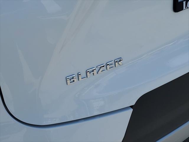 new 2025 Chevrolet Blazer car, priced at $33,285