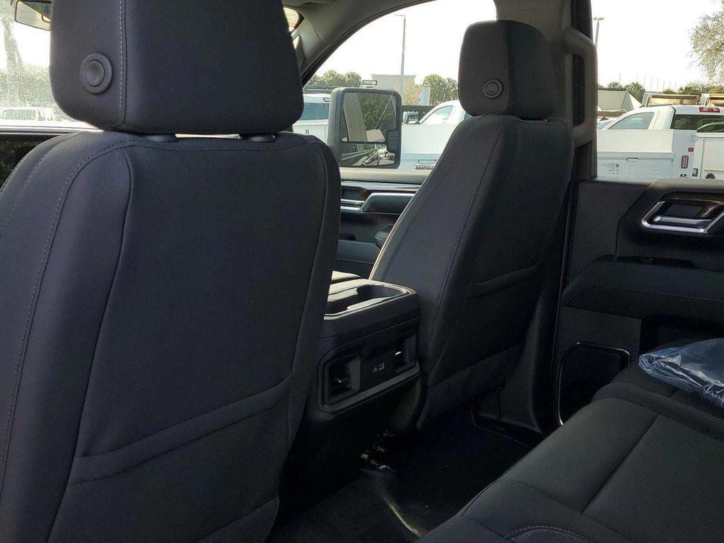 new 2025 Chevrolet Silverado 2500 car, priced at $61,662