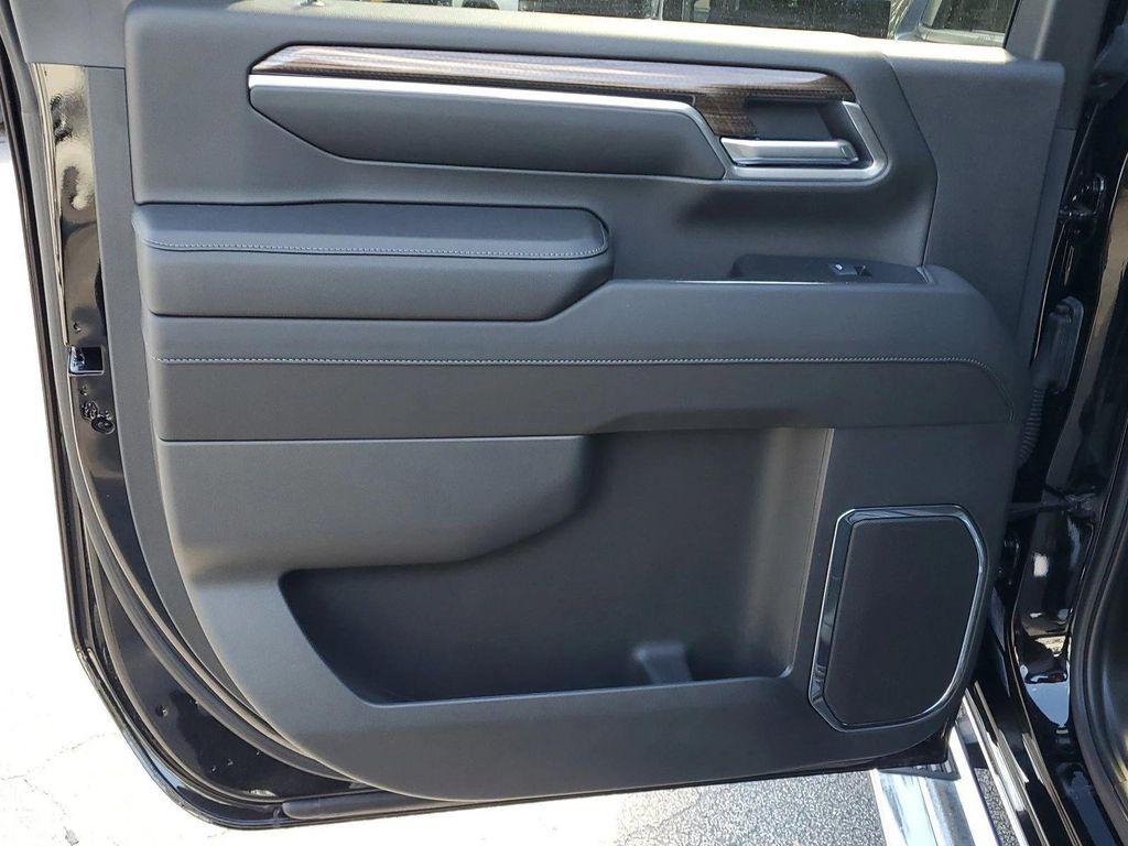 new 2025 Chevrolet Silverado 2500 car, priced at $61,662