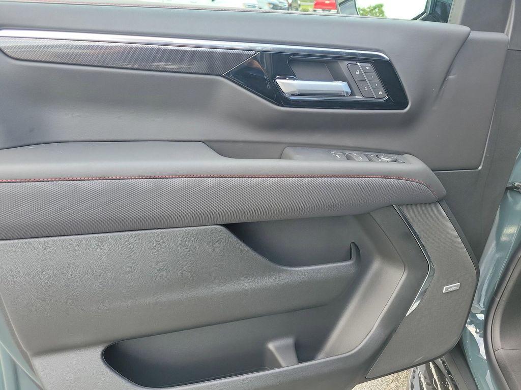 new 2026 Chevrolet Suburban car, priced at $77,243