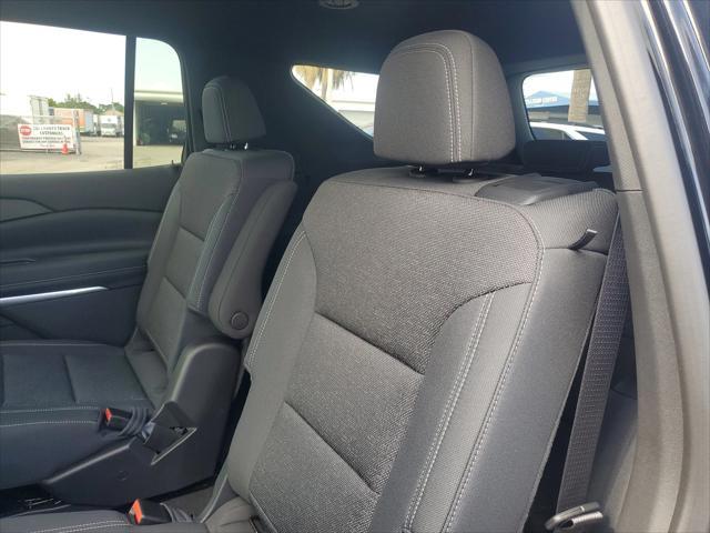 new 2025 Chevrolet Traverse car, priced at $41,179