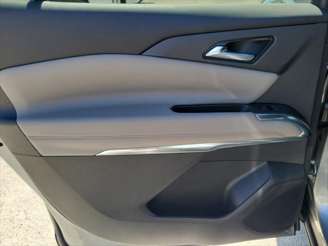 used 2024 Chevrolet Traverse car, priced at $36,997