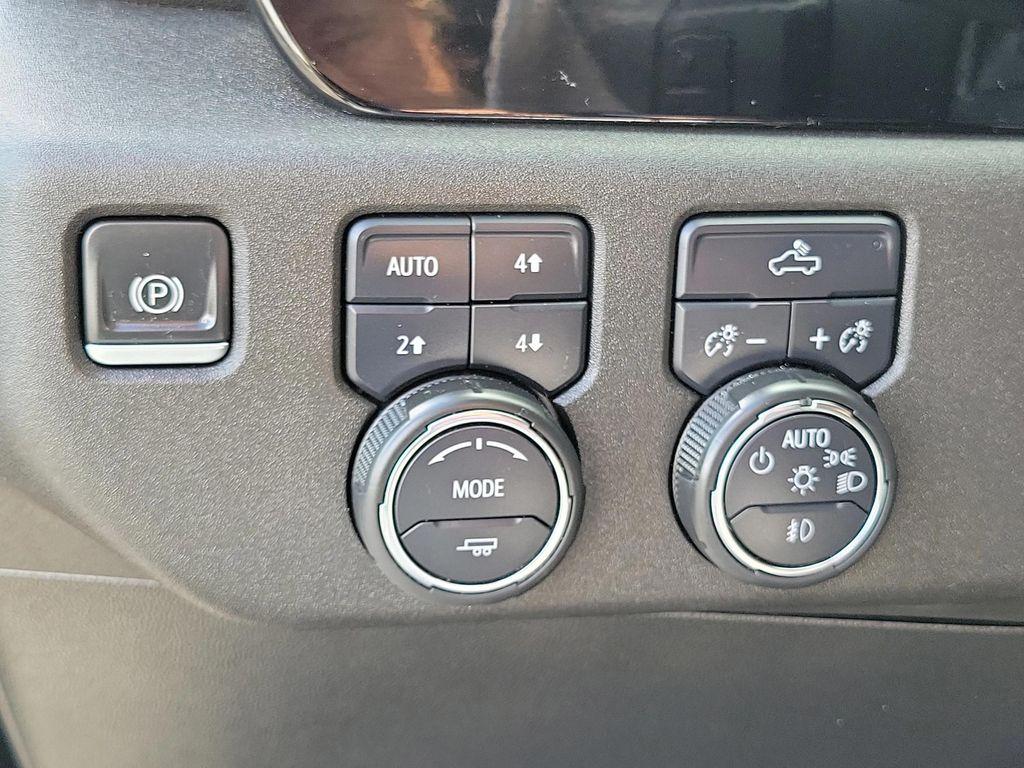 used 2022 Chevrolet Silverado 1500 car, priced at $40,489