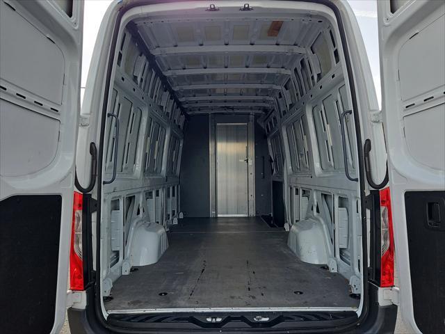 used 2020 Mercedes-Benz Sprinter 2500 car, priced at $32,989