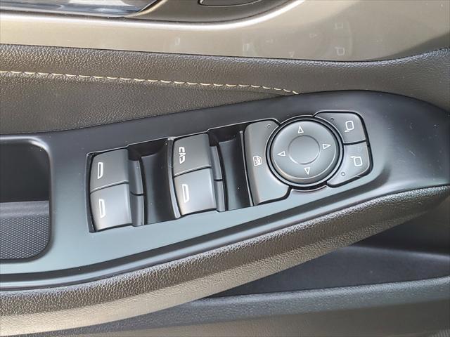 used 2023 Chevrolet Traverse car, priced at $28,995