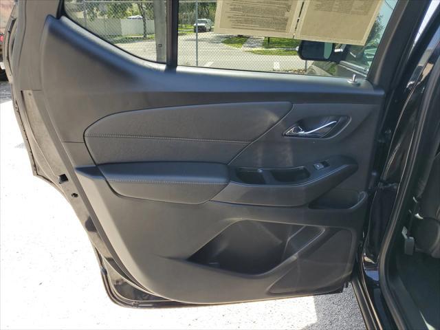used 2023 Chevrolet Traverse car, priced at $28,995