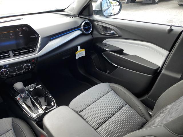 new 2025 Chevrolet Trax car, priced at $25,062