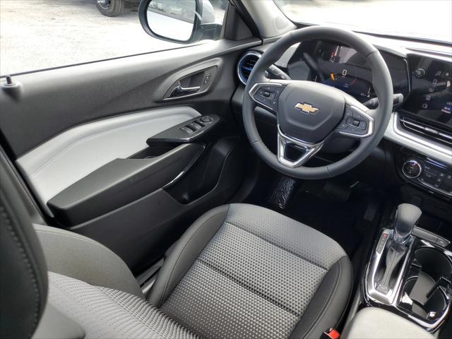 new 2025 Chevrolet Trax car, priced at $25,062
