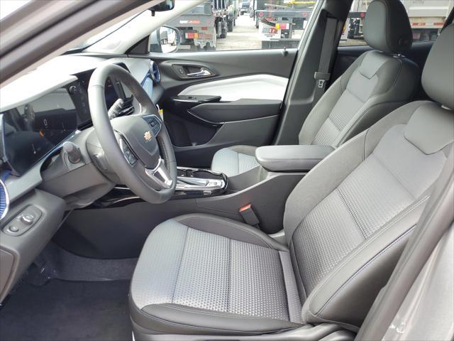 new 2025 Chevrolet Trax car, priced at $25,062
