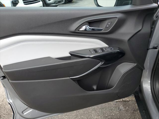 new 2025 Chevrolet Trax car, priced at $24,489