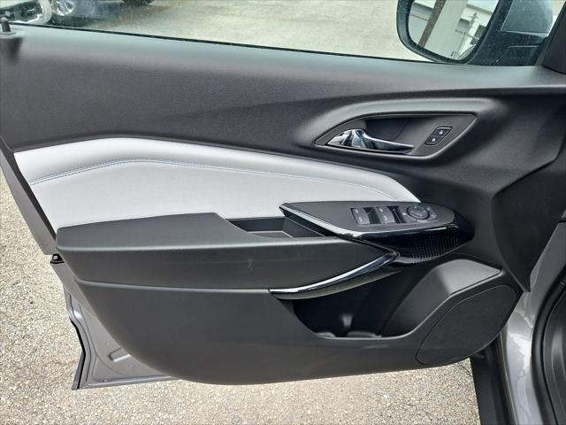 new 2025 Chevrolet Trax car, priced at $24,904