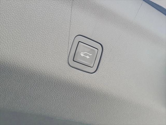 new 2025 Chevrolet Suburban car, priced at $73,715