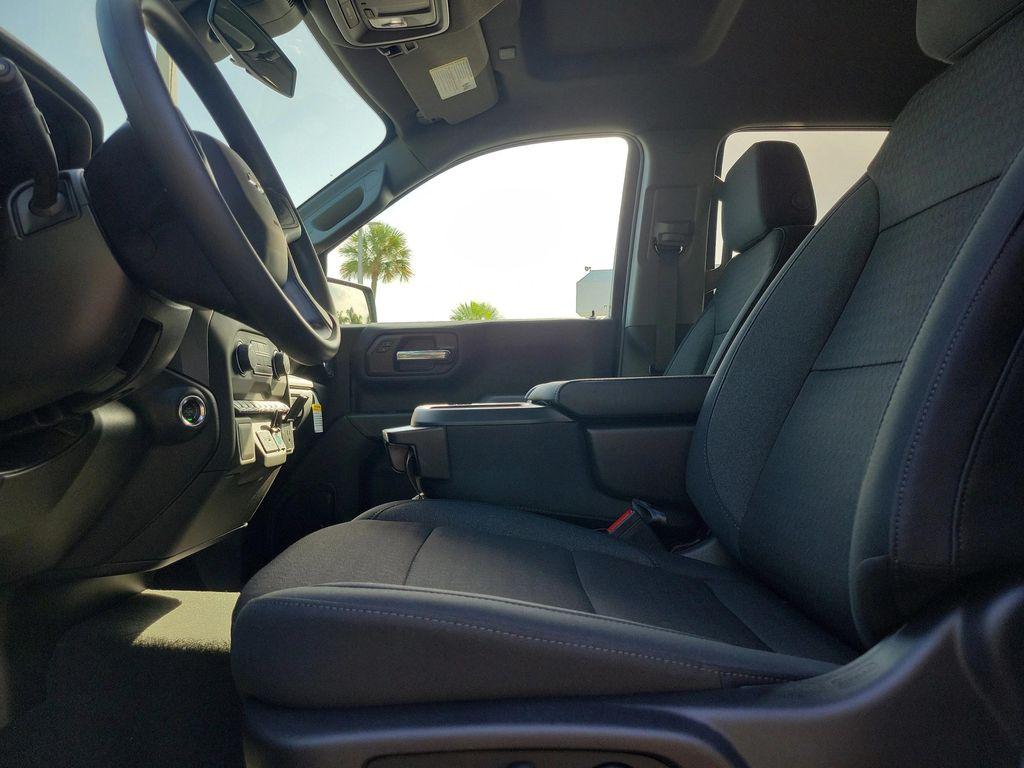 new 2026 Chevrolet Silverado 1500 car, priced at $42,195