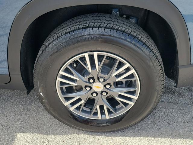 new 2025 Chevrolet Traverse car, priced at $40,526