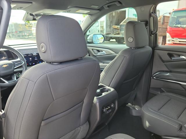 new 2025 Chevrolet Traverse car, priced at $40,526