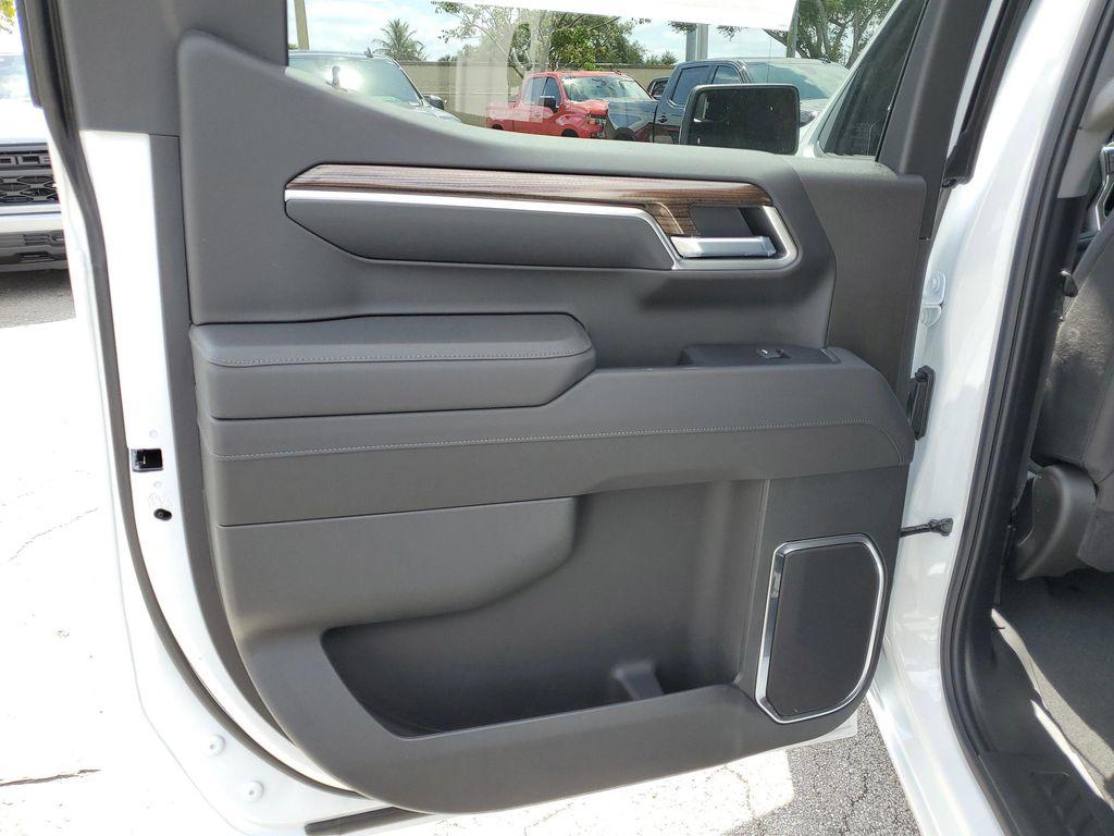 new 2025 Chevrolet Silverado 1500 car, priced at $46,060