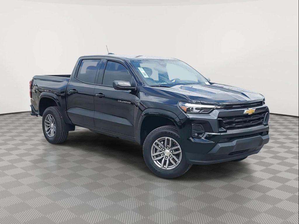 new 2025 Chevrolet Colorado car, priced at $40,803
