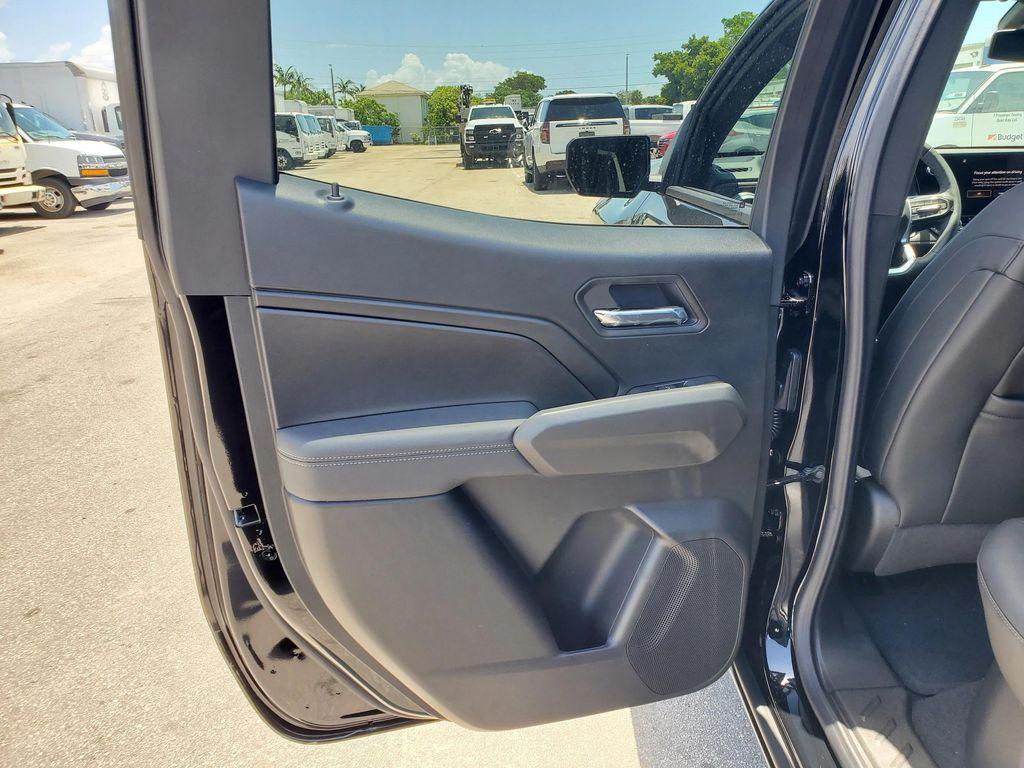 new 2025 Chevrolet Colorado car, priced at $40,877