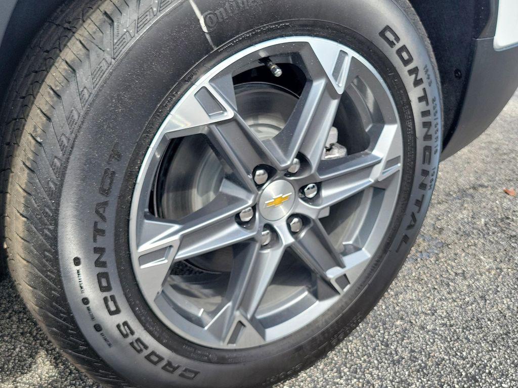 new 2025 Chevrolet Blazer car, priced at $31,268