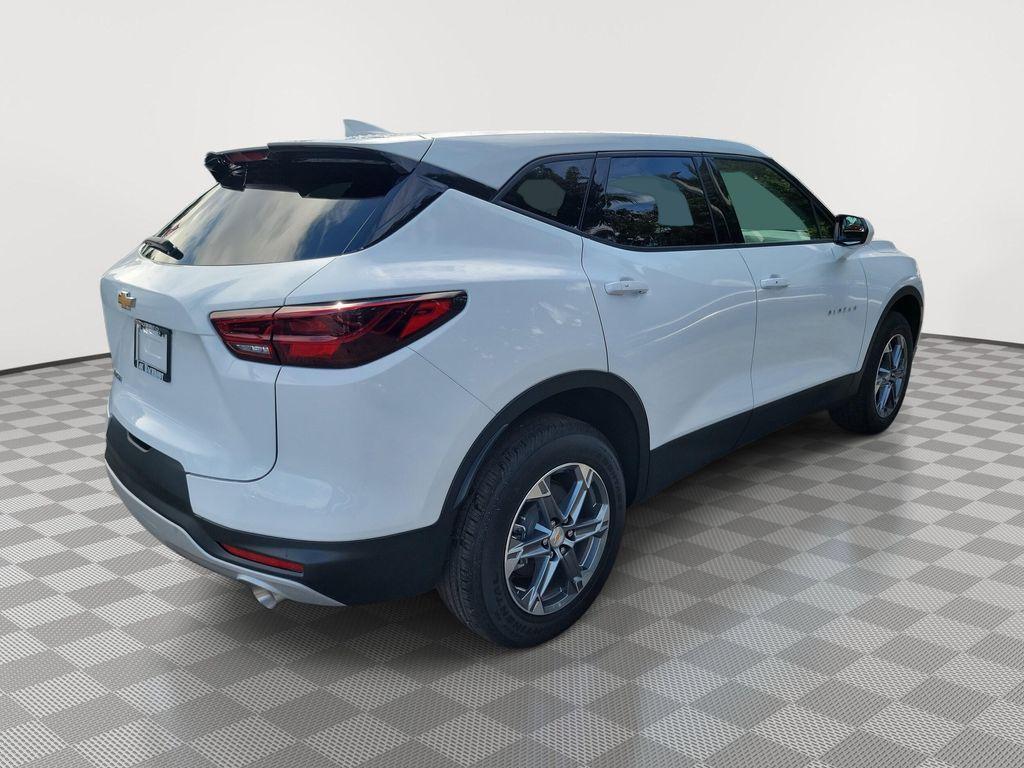 new 2025 Chevrolet Blazer car, priced at $31,268