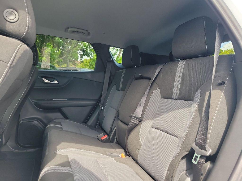 new 2025 Chevrolet Blazer car, priced at $31,268