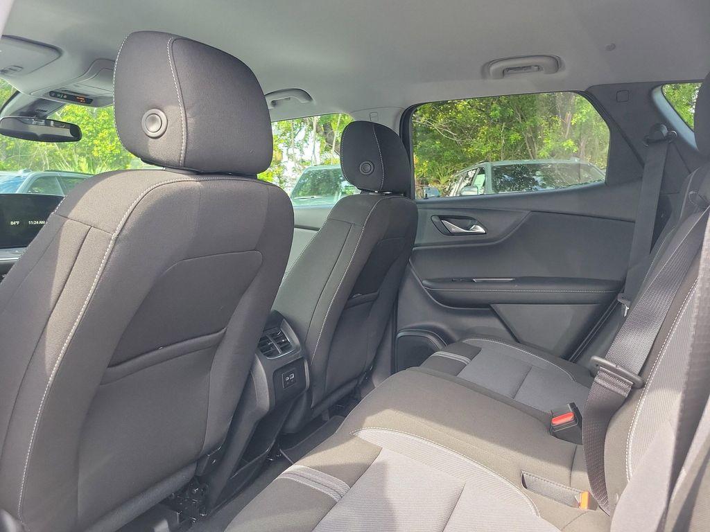 new 2025 Chevrolet Blazer car, priced at $31,268