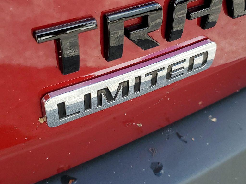 used 2024 Chevrolet Traverse car, priced at $39,999