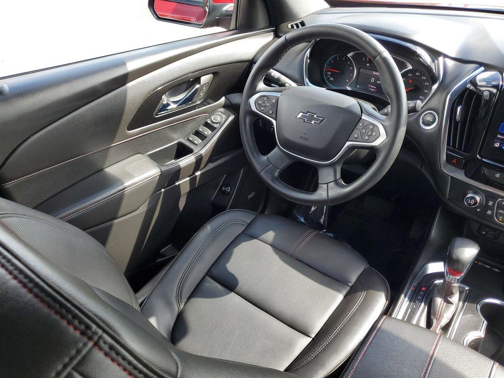 used 2024 Chevrolet Traverse car, priced at $39,999