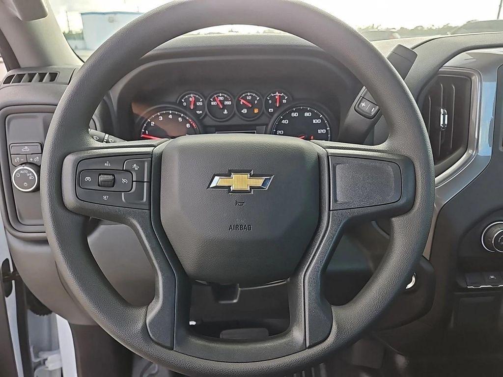 new 2025 Chevrolet Silverado 1500 car, priced at $33,286