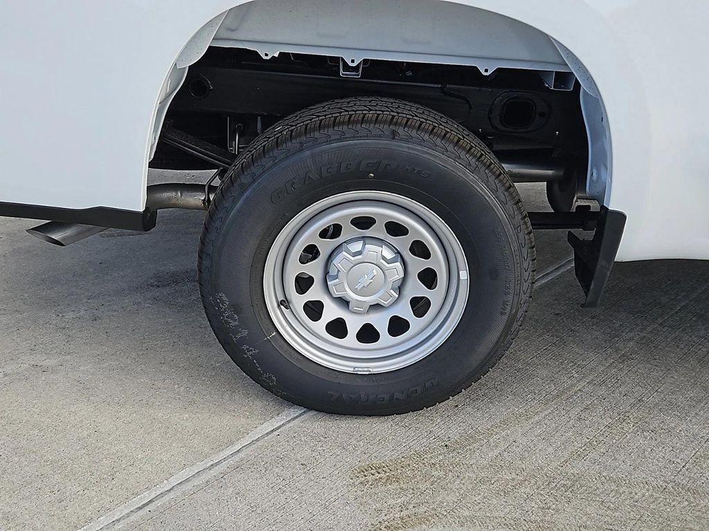 new 2025 Chevrolet Silverado 1500 car, priced at $33,286