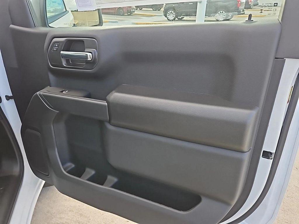 new 2025 Chevrolet Silverado 1500 car, priced at $33,286