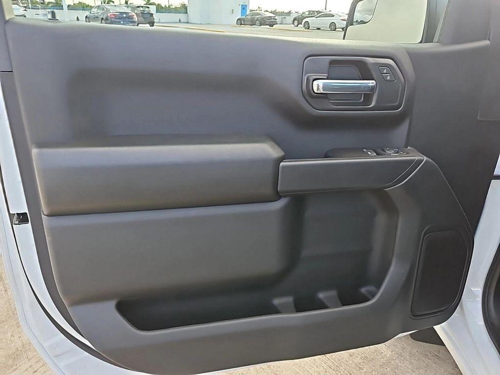 new 2025 Chevrolet Silverado 1500 car, priced at $33,286
