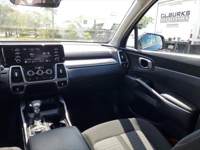 used 2023 Kia Sorento car, priced at $22,495