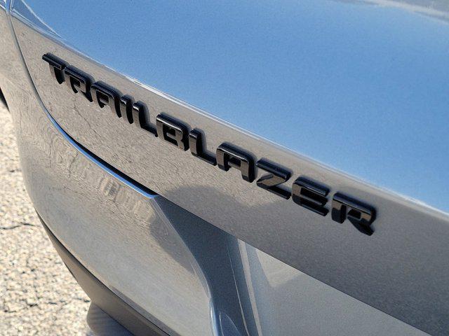 new 2025 Chevrolet TrailBlazer car, priced at $31,421