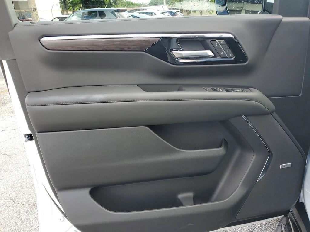 new 2026 Chevrolet Suburban car, priced at $71,226