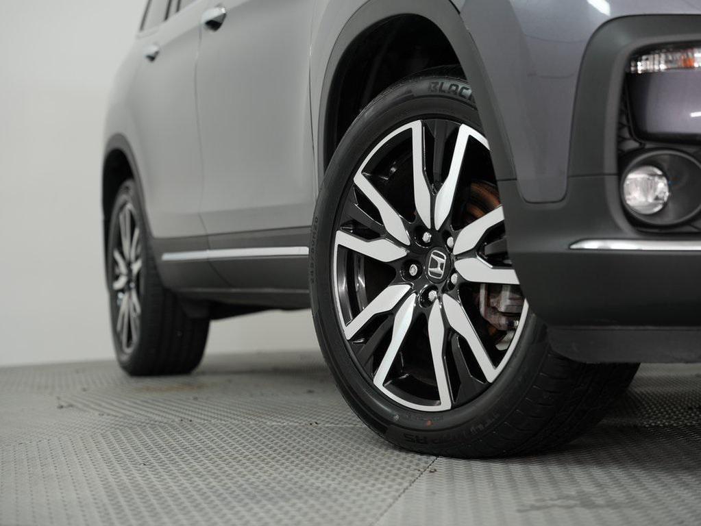 used 2021 Honda Pilot car, priced at $27,500