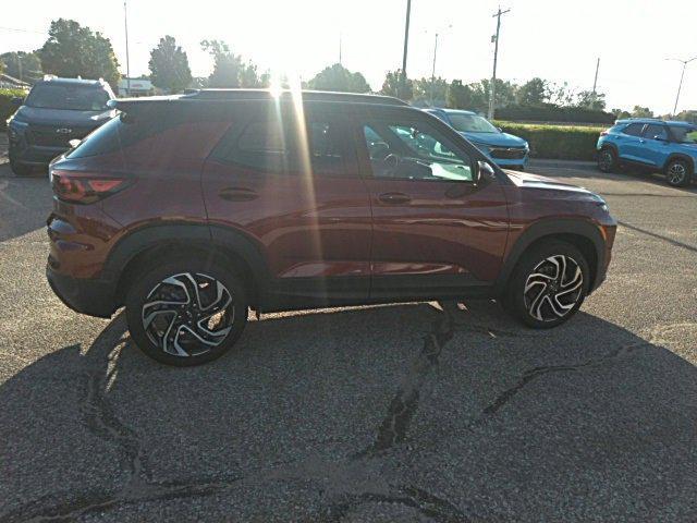 new 2025 Chevrolet TrailBlazer car, priced at $33,220