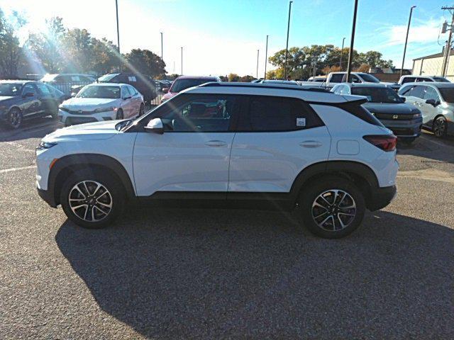 new 2025 Chevrolet TrailBlazer car, priced at $27,515